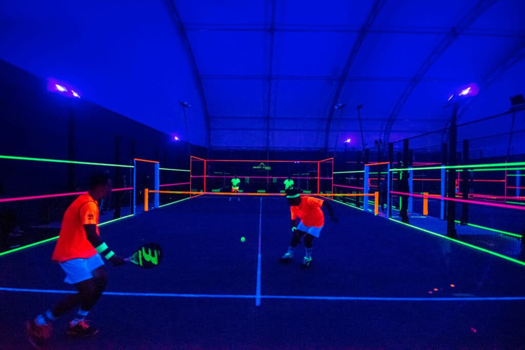 Neon padel supersession in play